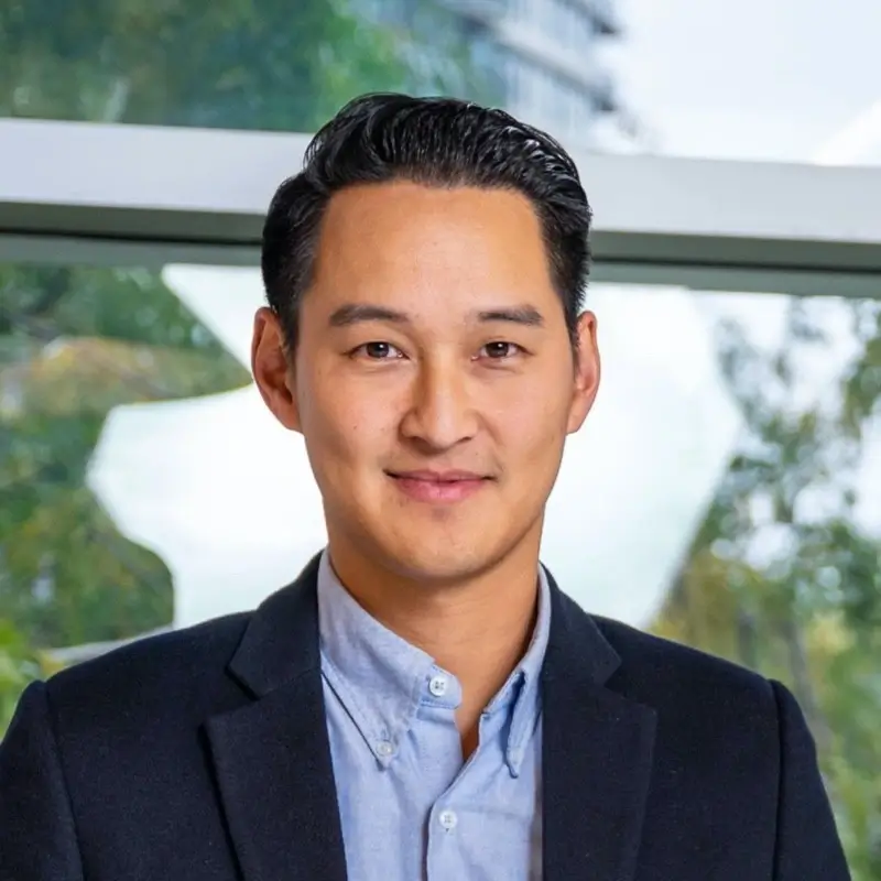 Michael Chen, Lead Installation Specialist